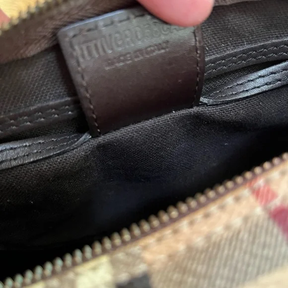 Burberry Boston - Picture 9 of 11